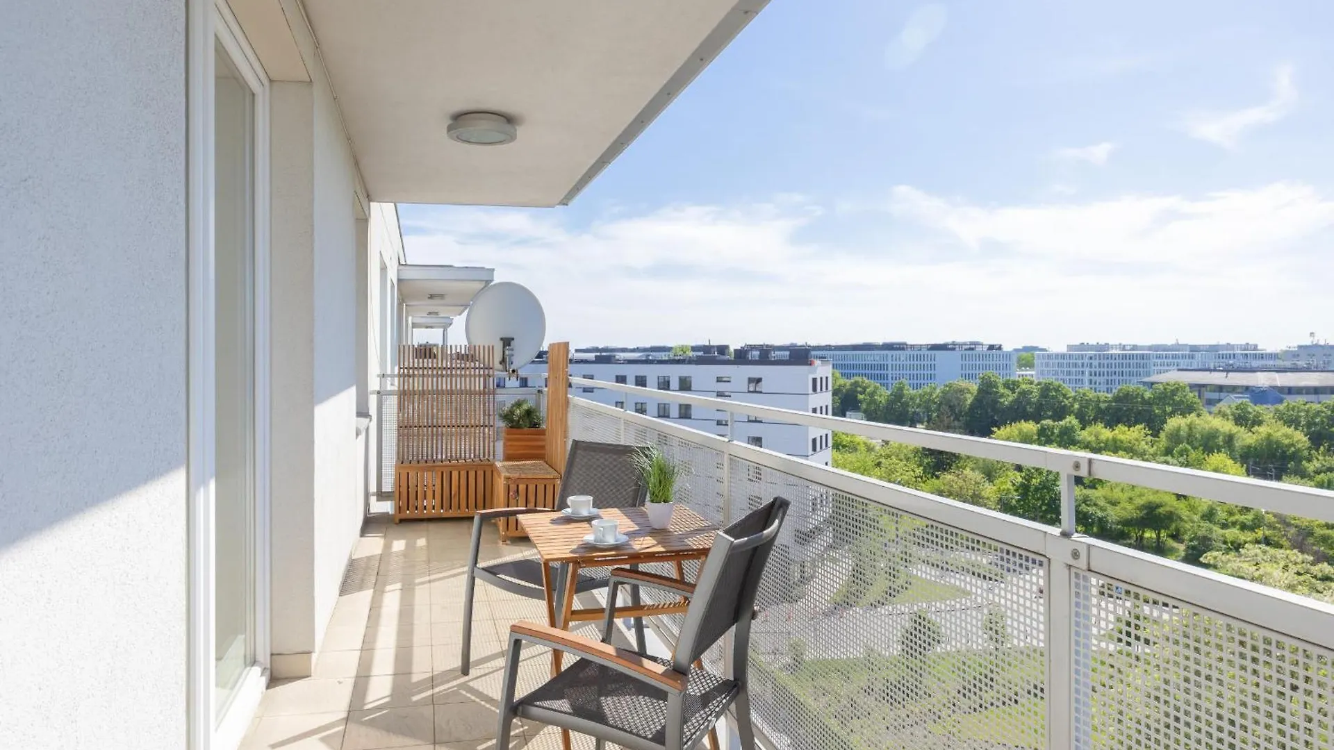 Luxury Four Bedroom Apartment With Parking & Balcony In Mokotow By Renters Prestige وارسو 0*,